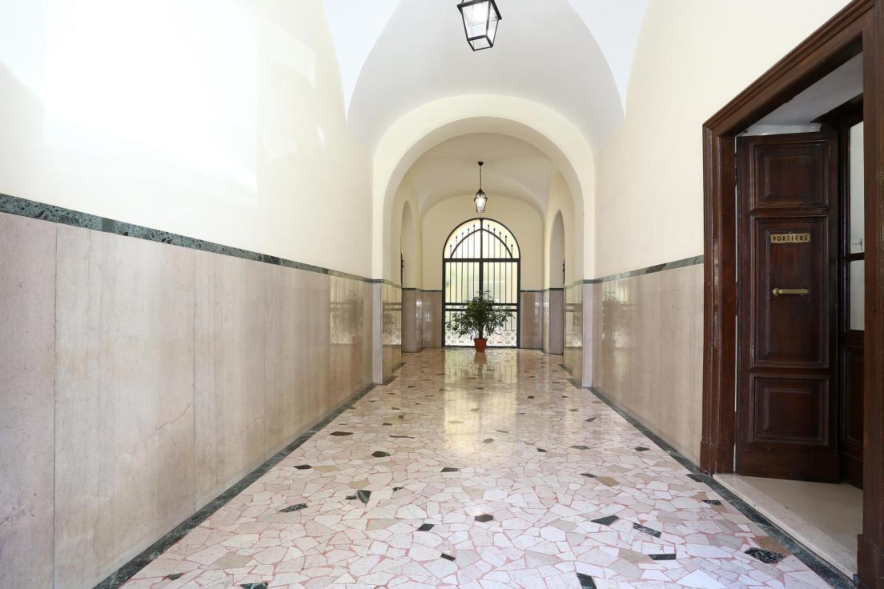 Bed and Breakfast Residenza Cavour à Rome Extérieur photo